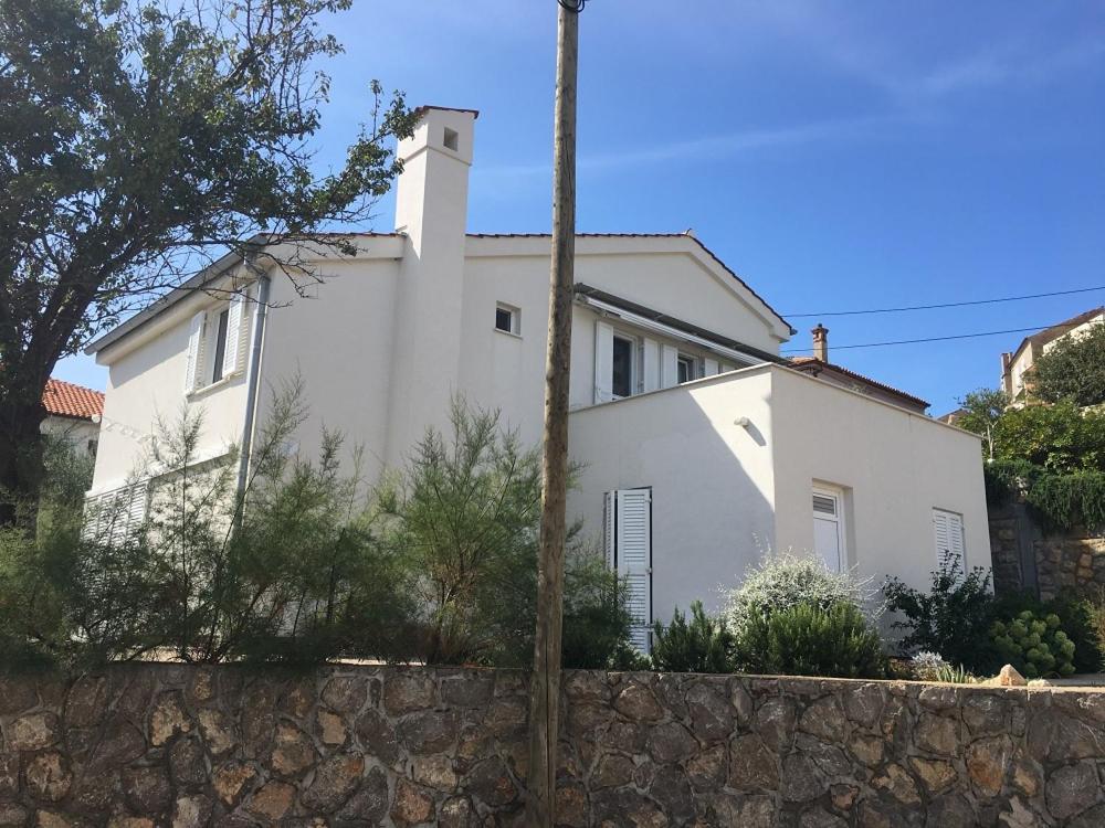 Apartment Arte Vrbnik Bagian luar foto